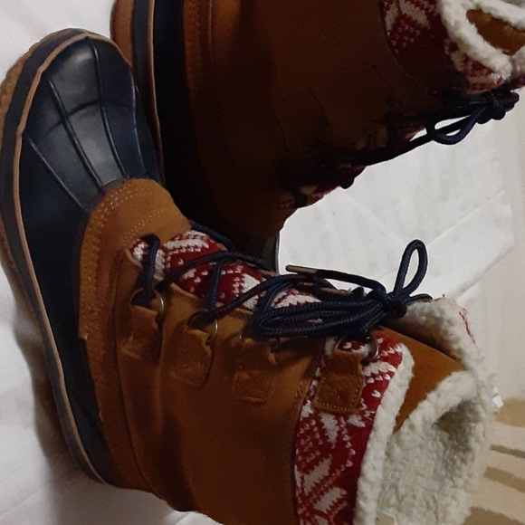 Boots - Picture 3 of 8